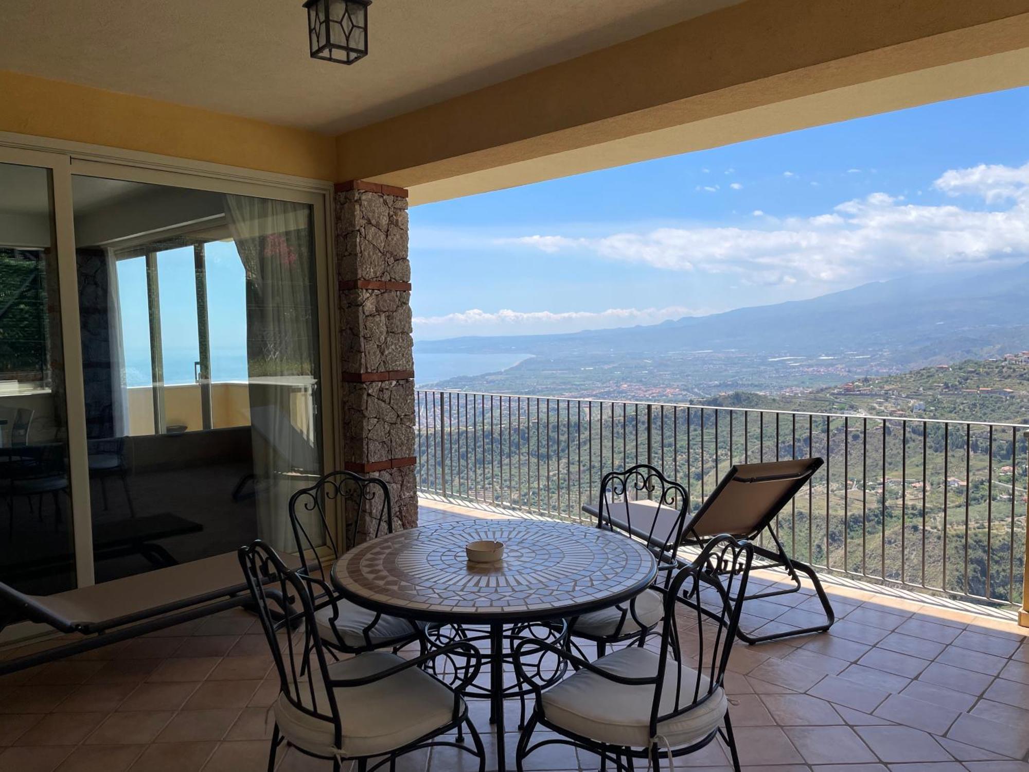 Villa Da Vinci Luxury Panoramic Apartments - Taormina Rooms Collection エクステリア 写真
